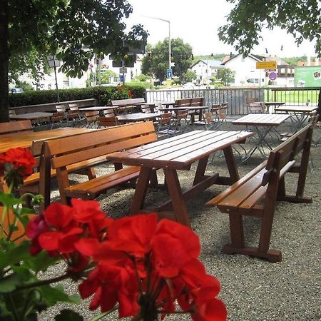 Gasthof Zur Krone เดนเคนดอร์ฟ ภายนอก รูปภาพ