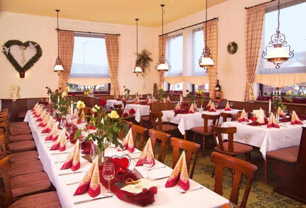 Gasthof Zur Krone เดนเคนดอร์ฟ ภายนอก รูปภาพ